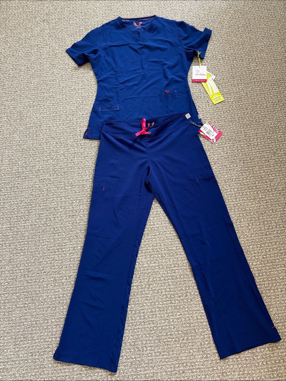 New Smitten Scrubs Blue Pink Top Pants Set XSP S
